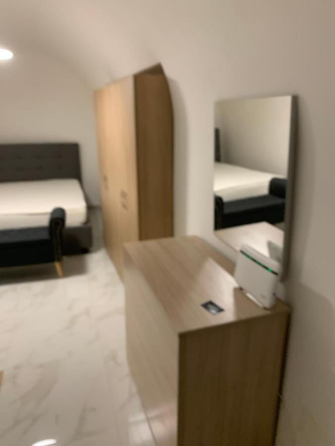 Viky House Chiaja 1 Apartment Naples Exterior photo